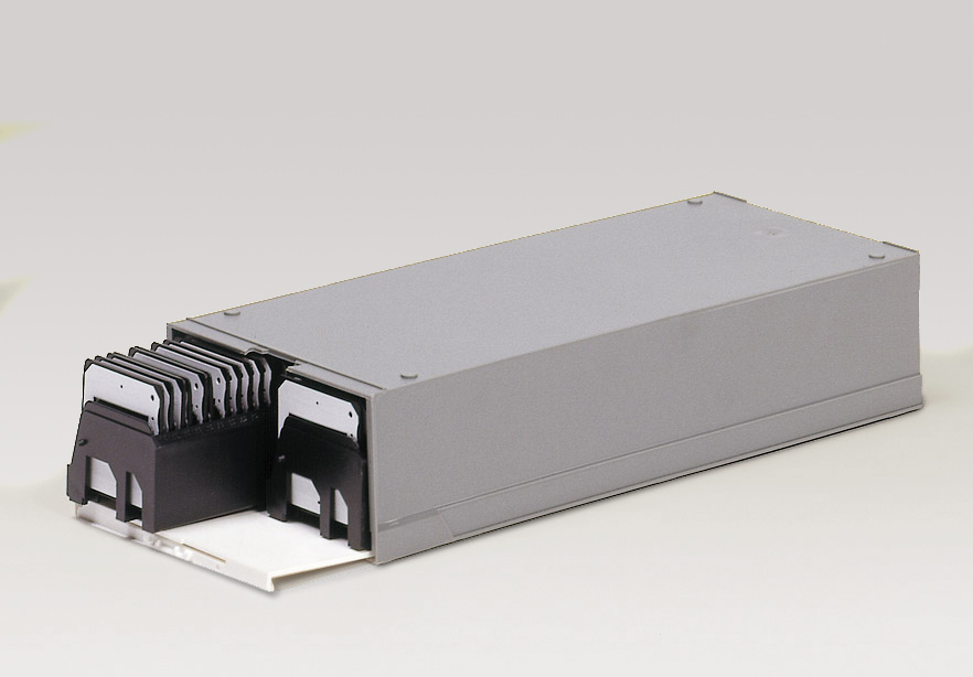 Universal-Diamagazine, 2 Stück, für je 50 KB-Dias, gemäß DIN 108, in Stapelbox