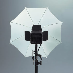 Studioschirm, ø 90 cm, mit weißem Nylonbezug