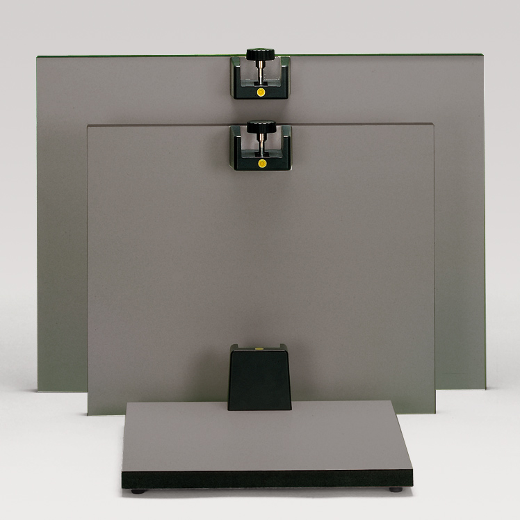 Vergrößerer-Grundbrett mit Sockel und verstellbaren Füßen, 80 x 60 cm