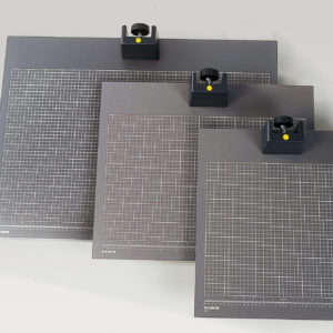 Repro-Grundbrett 45 x 50 cm, mit Sockel und verstellbaren Füßen