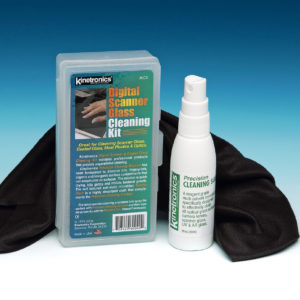 Objektiv- und Glasreinigungs-Set CS-030, bestehend aus: Antistatik-Tuch PC-BP und Reinigungsflüssigk$